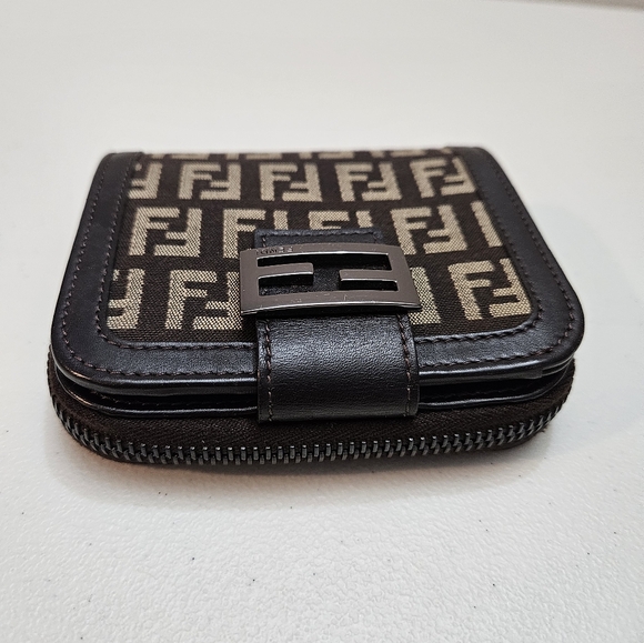 Fendi wallet - Picture 6 of 12